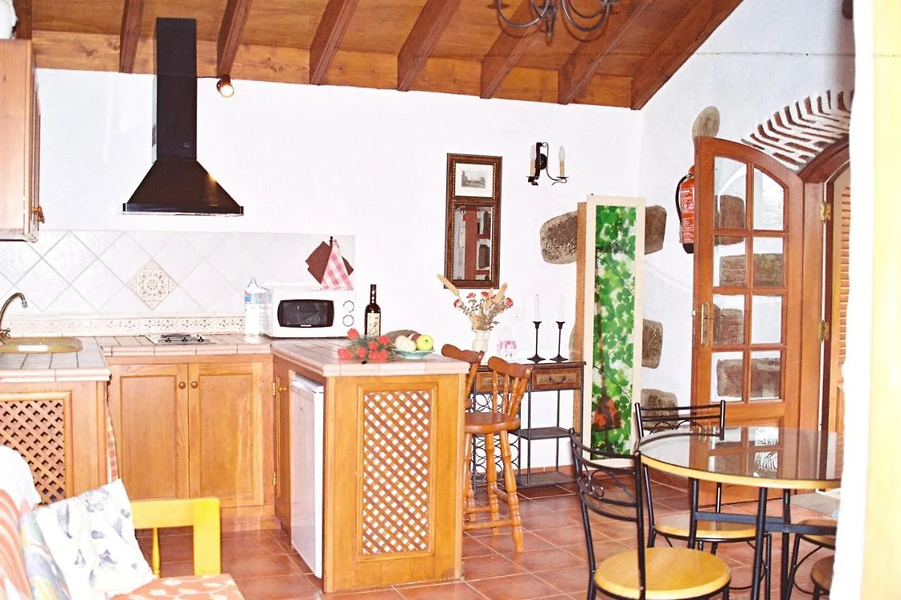 Cosy Poolside Apartment: San Cristobal De La Laguna Spain