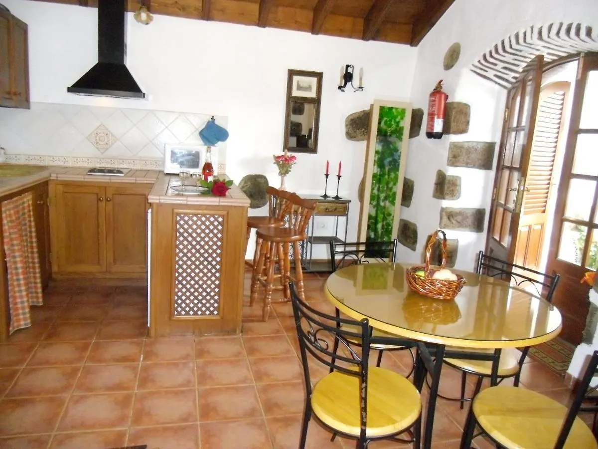 Cosy Poolside Apartment: San Cristobal De La Laguna