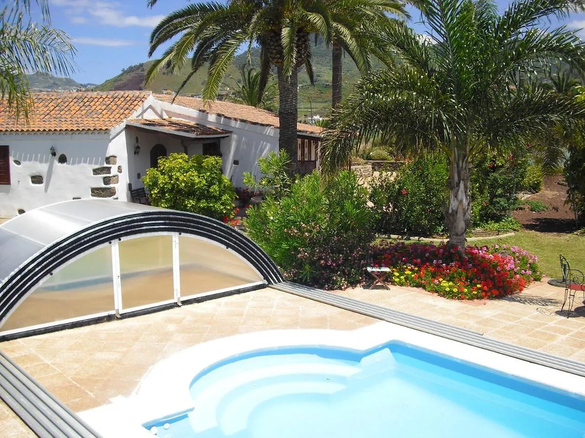 Cosy Poolside Apartment: San Cristobal De La Laguna